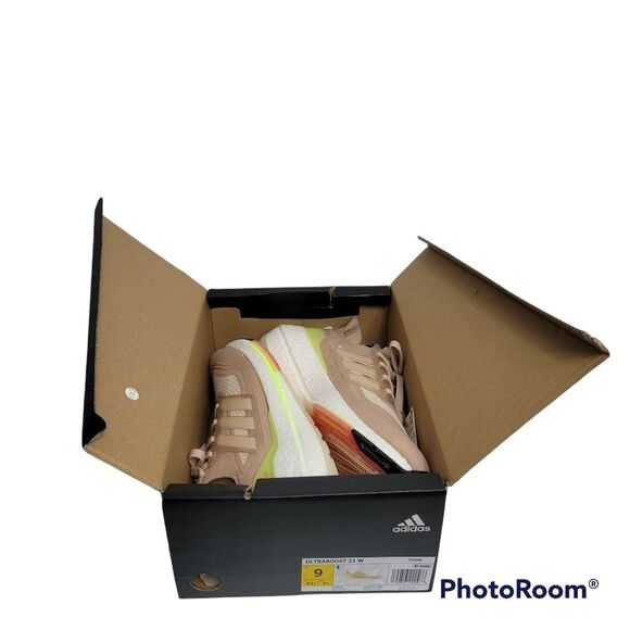 ADIDAS Ultraboost 21 SIZE‎ 9 - Picture 9 of 11